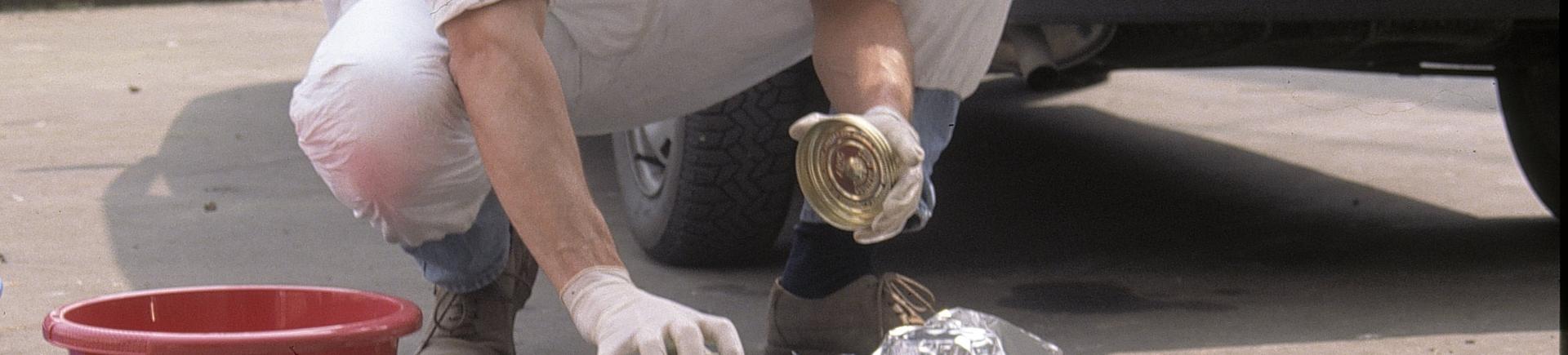 Echantillonnage pour étudier la pollution des sols